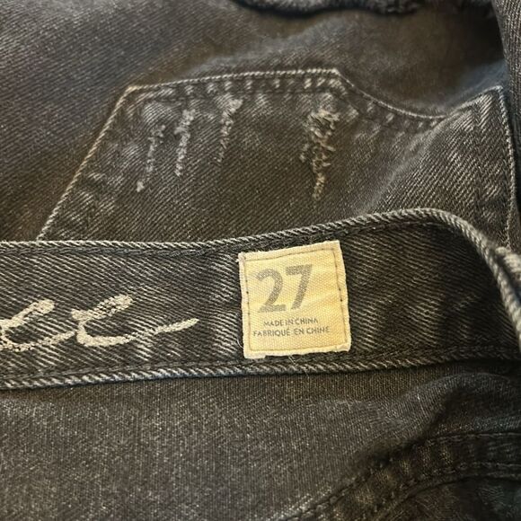 We The Free black distressed shorts Size 27 EUC - Picture 8 of 9